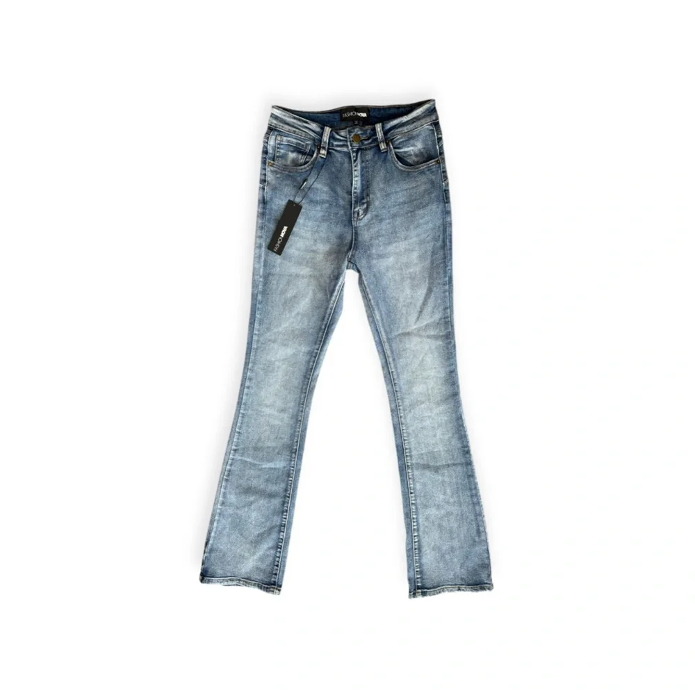 Fashion Nova Gemma Sculpting Stretch Bootcut Jeans Vintage Wash New Size 7 - Picture 1 of 10